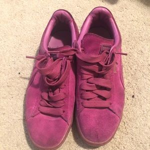 Puma suede  size 7.5 in men